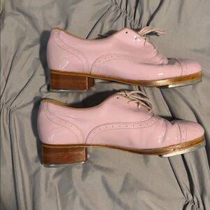 JSams - gently used - lavender tap shoe! Size 8